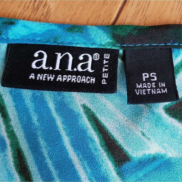 🔺️ANA Green & Blue Tropical Print Sleeveless Top Petite Small - Picture 8 of 10